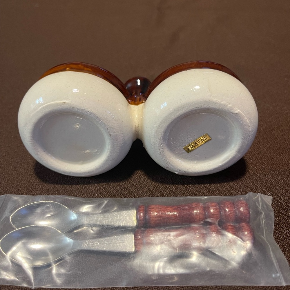 Glazed small ceramic mustard server with spoons New - Picture 6 of 6